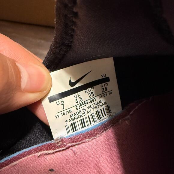 Nike Shoes Womens 7 React Presto Athletic Sneakers CJ0554-001 Black Multicolor - Picture 8 of 8